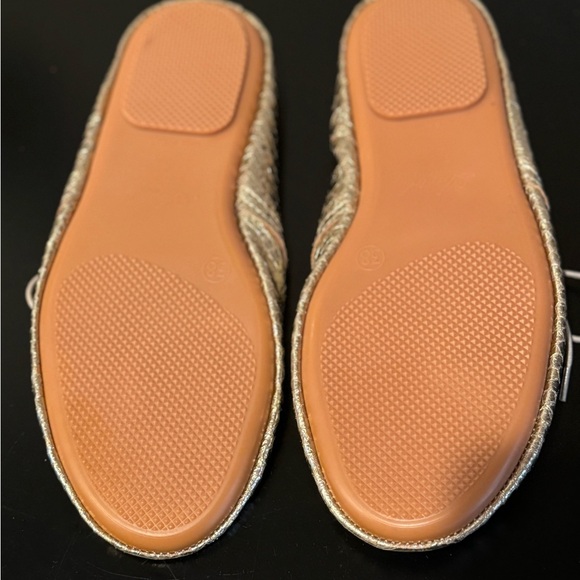 NWOT Anniel lace up shoes - Size 38 - gold - Picture 4 of 4